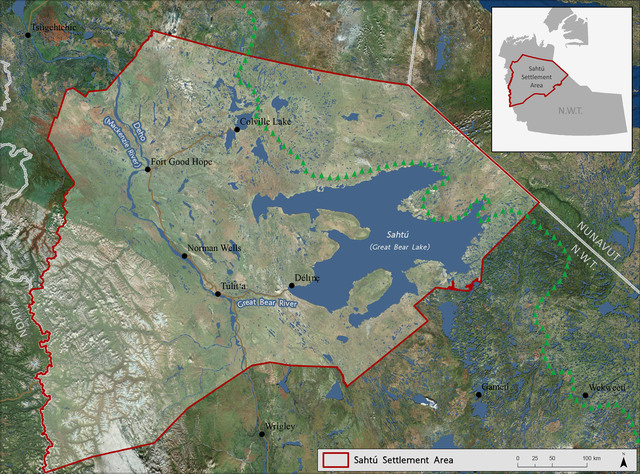 Map of the Sahtú Settlement Area in the Northwest Territories, Canada, showing communities including Délı̨nę, Fort Good Hope, Norman Wells, Tulít’a, and Colville Lake. An inset shows the area's location within the Northwest Territories.